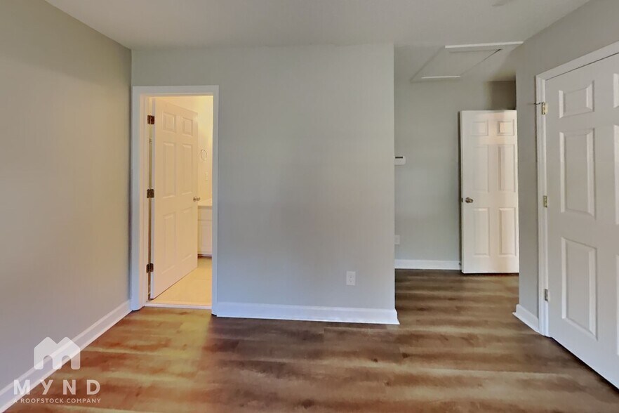 Building Photo - 32 Winesap Ln