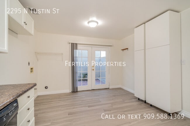 Building Photo - 2295 N Tustin St