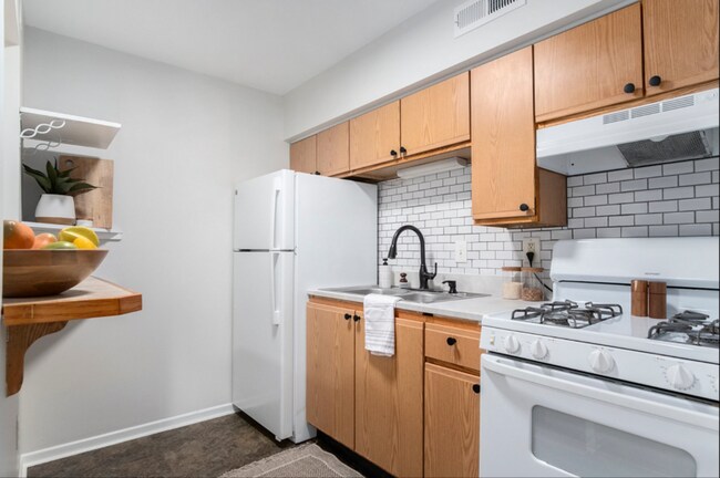 Building Photo - 2727 Madelyn Dr SW