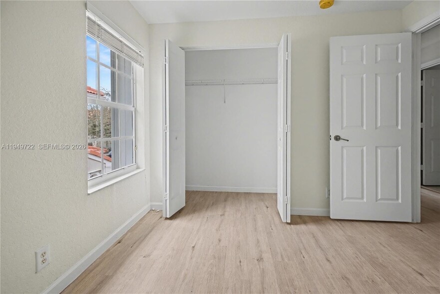 Building Photo - 16122 Poppyseed Cir