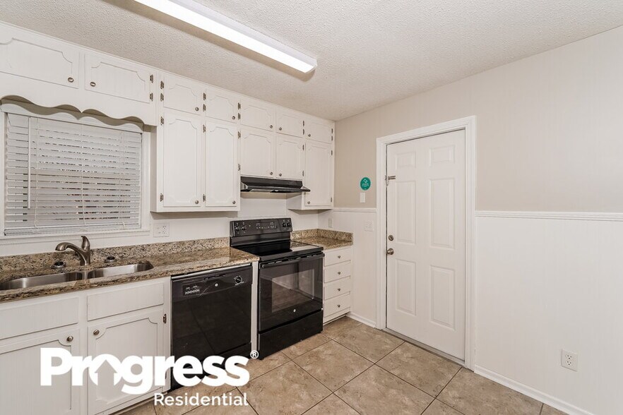 Building Photo - 5112 Rick Dr