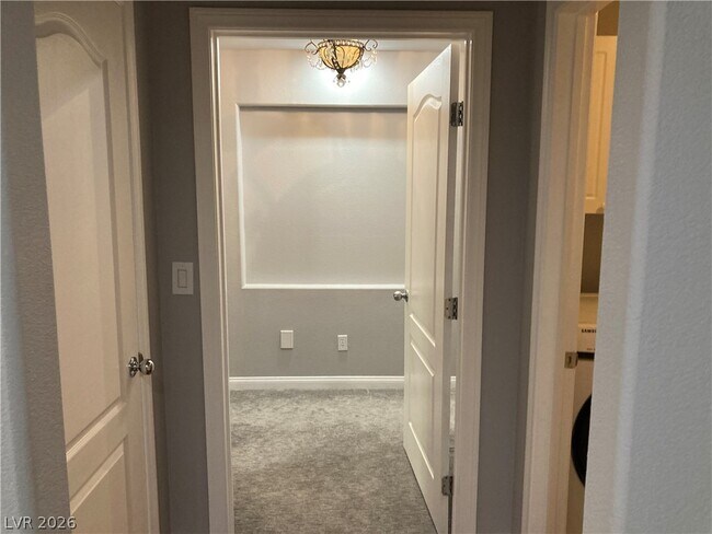 Building Photo - 7020 N Albatross Attic St