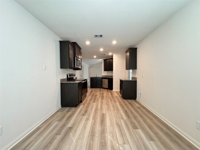 Building Photo - 7922 Vacek Meadows Loop