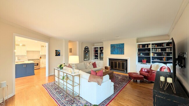 Building Photo - 40 Hull Pl