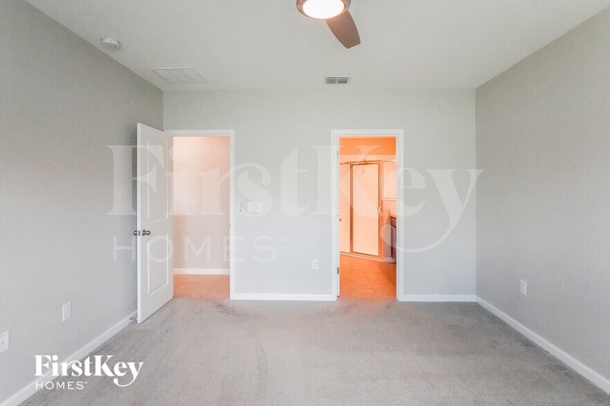 Building Photo - 822 Fillmore Ct