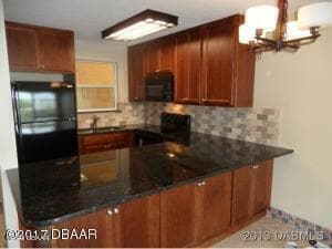 Building Photo - 3600 S Peninsula Dr