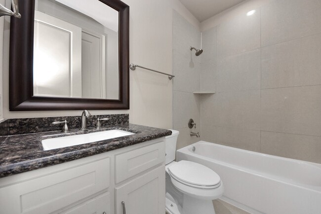 Building Photo - 1831 Dart St