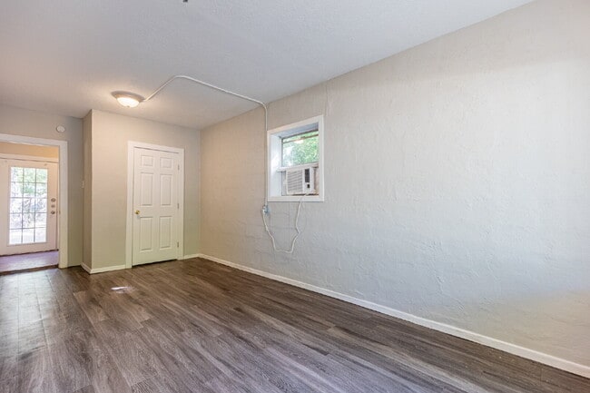 Building Photo - 939 Field St