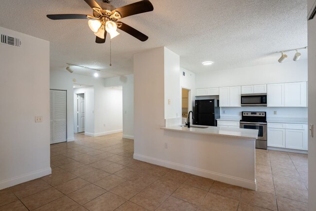 Building Photo - 10873 Windsor Walk Dr
