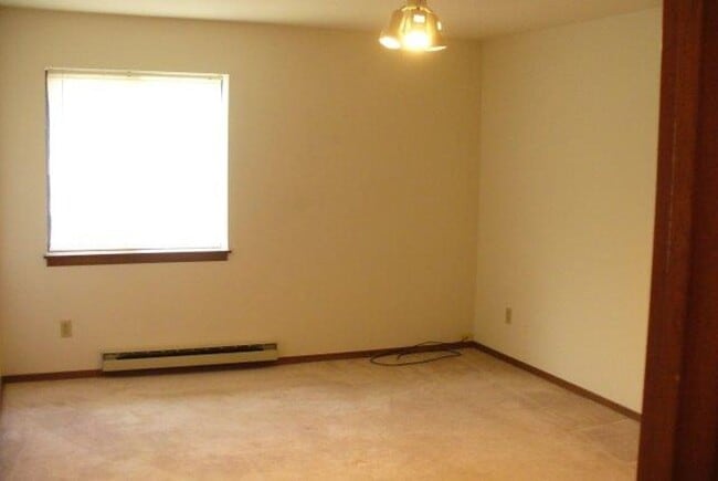 Building Photo - 203 Ski Ct