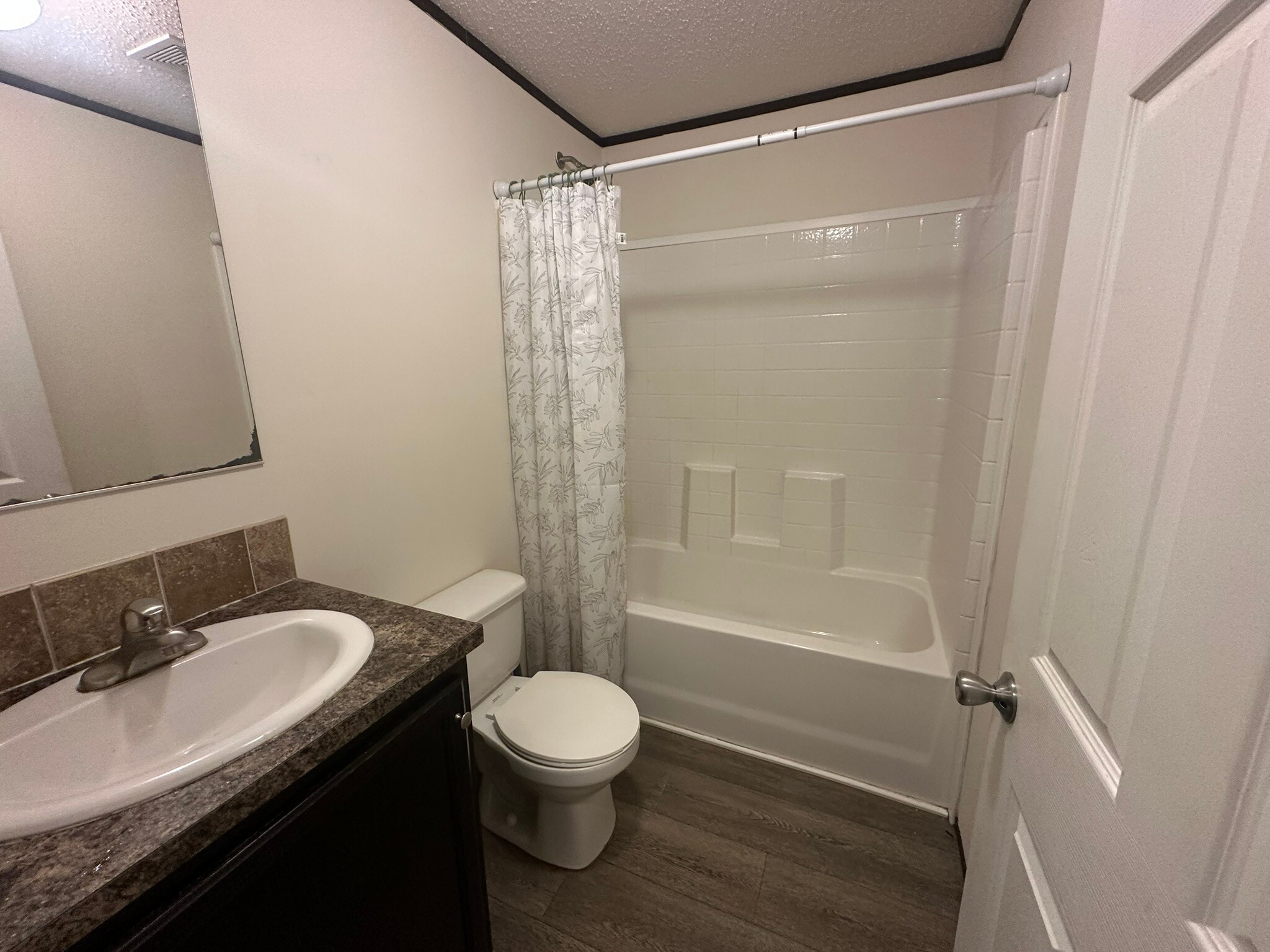 Building Photo - 2123 Bradford St