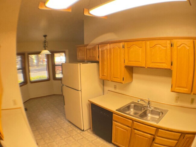 Building Photo - Single-Level 3 Bedroom Home in University Heights | Fenced Backyard + 2-Car Garage