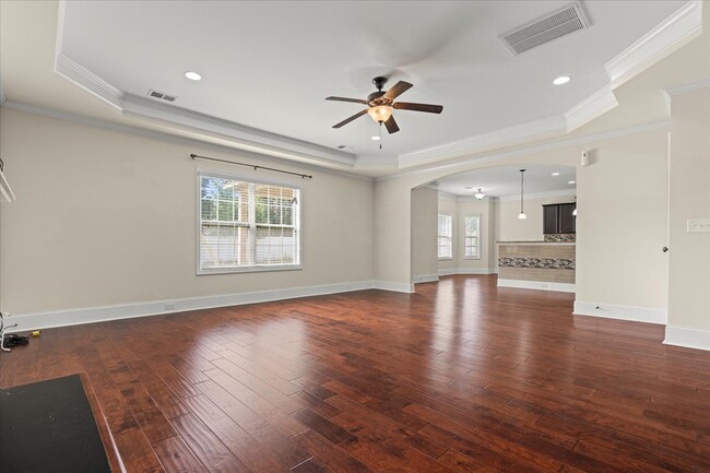 Building Photo - 1635 Lake Wateree Dr