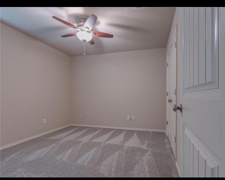 Building Photo - 18400 Agua Dr