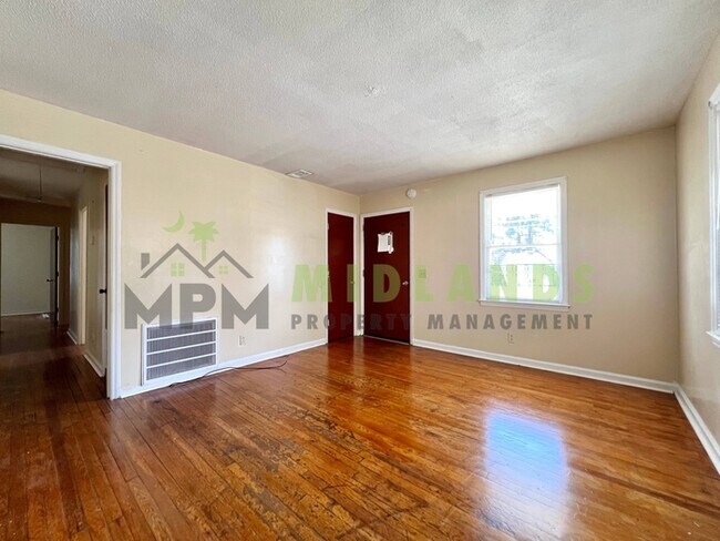 Building Photo - 1205 Faraway Dr