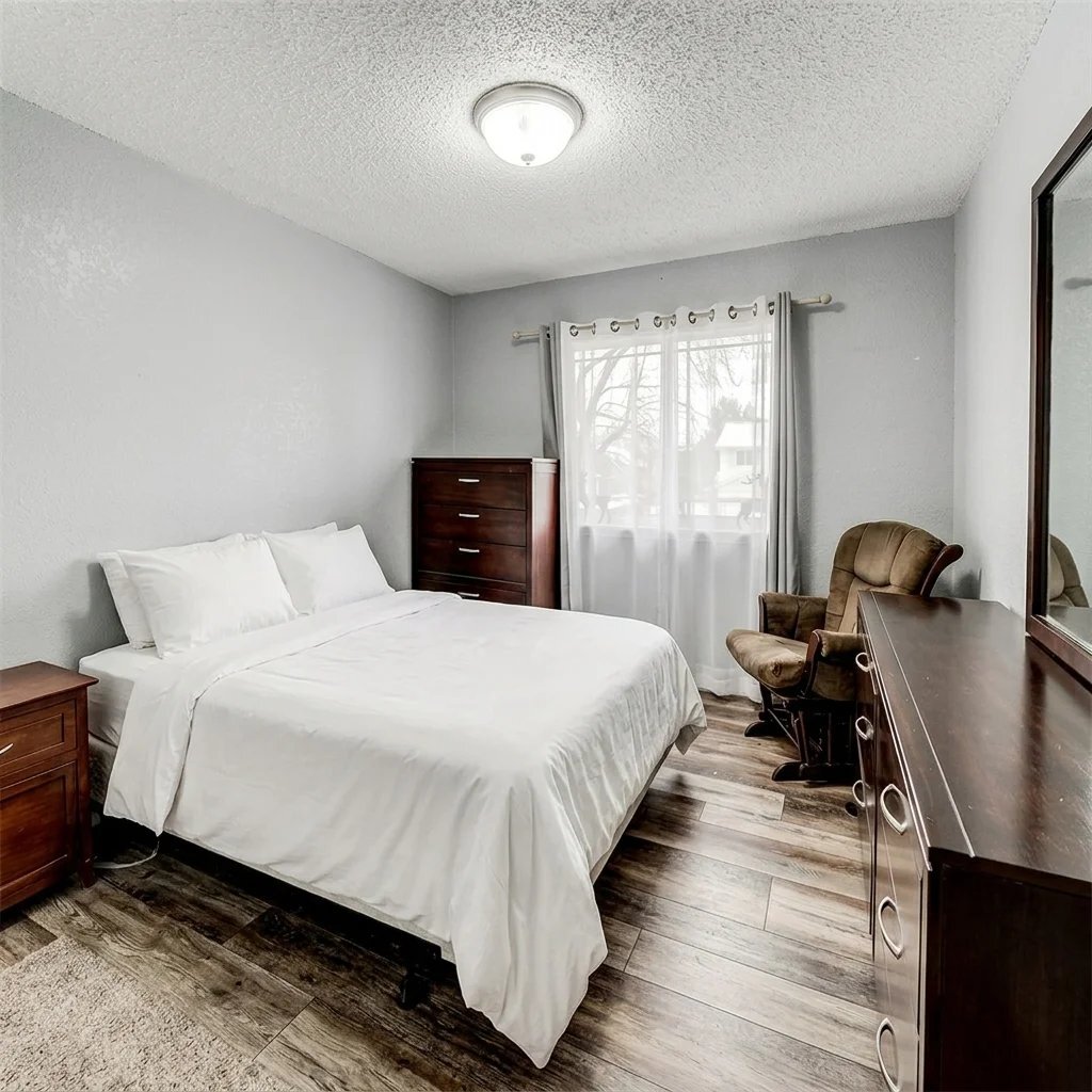 Building Photo - 504 S Laredo Cir