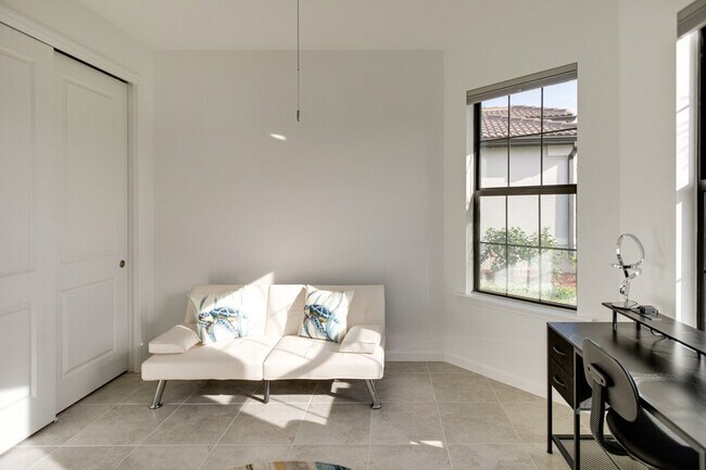 Building Photo - 17118 Oakstead Dr