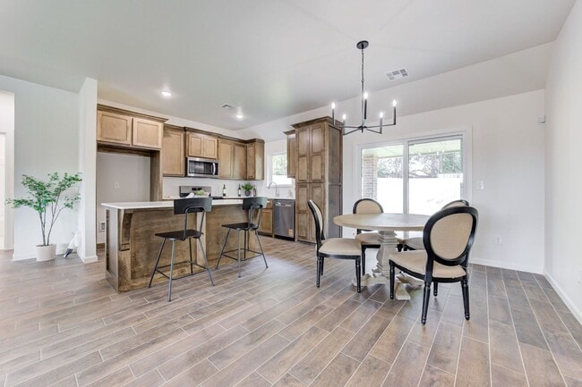 Building Photo - Brand New Home In Noble!