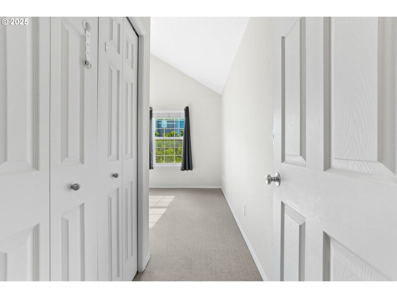 Building Photo - 2345 NW Oak Knoll Pl