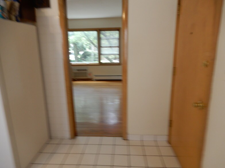 Building Photo - 442 Jackson Blvd