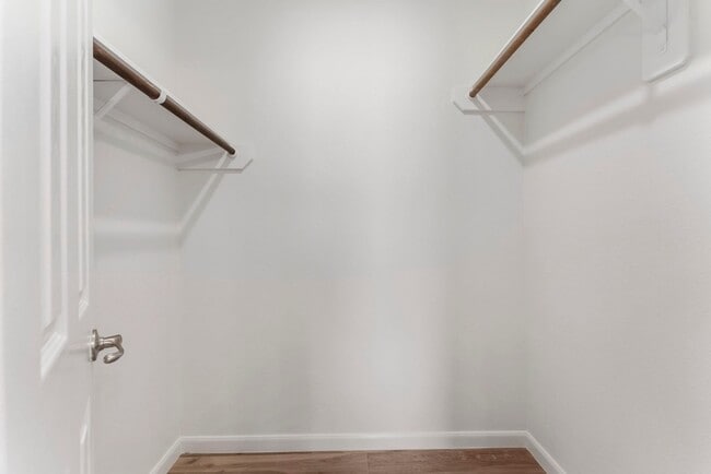Building Photo - 2 Granite Path Pl
