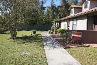 Building Photo - Orange Park - 2/2 flat