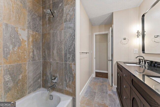 Building Photo - 5170 Lost Dutchman Dr