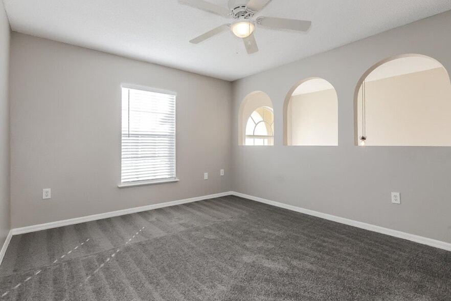 Building Photo - 8240 Settles Crk Lp