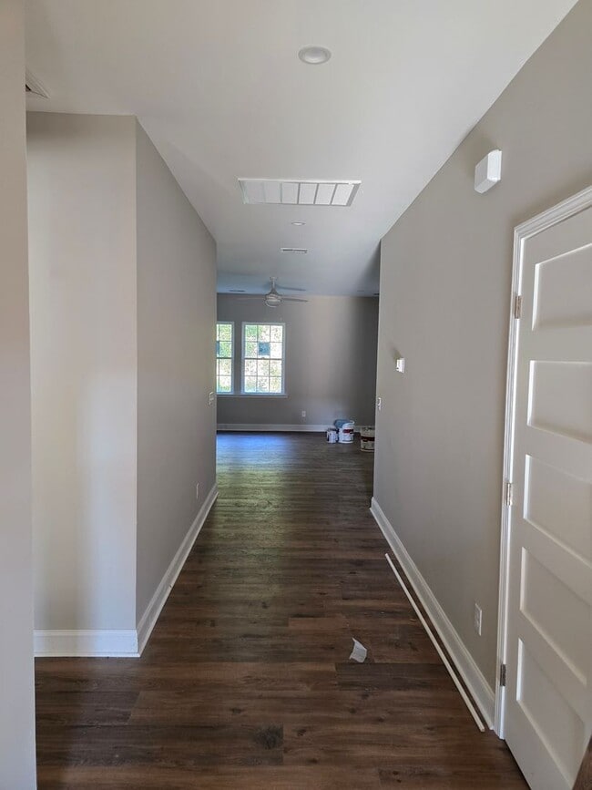 Building Photo - New Home