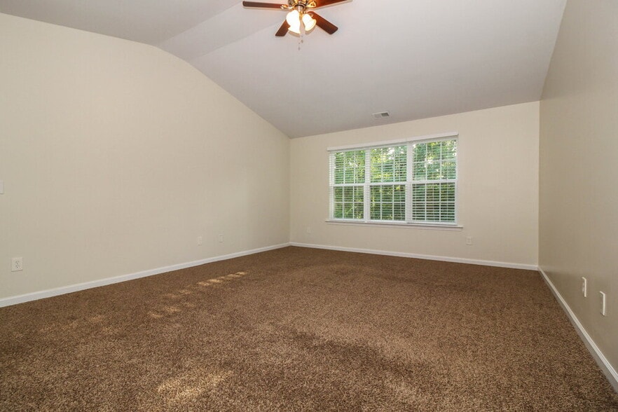 Building Photo - 129 Lilyfield Ln