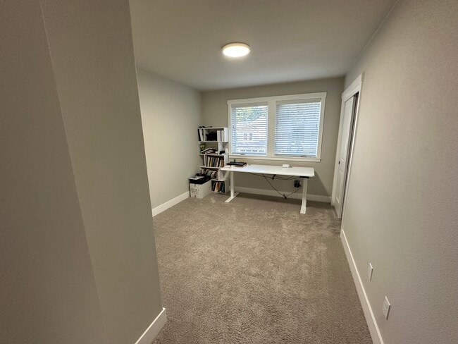 Building Photo - 22405 SW Frst Crk Wy