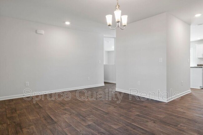 Building Photo - 112 Saddlehorse Ln