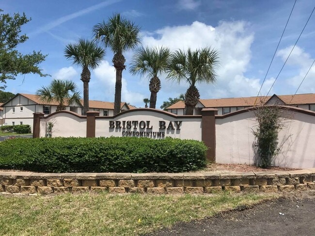 Building Photo - 411 Banana Cay Dr