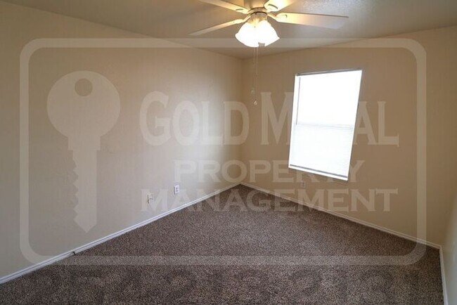 Building Photo - 1101 Horizon Dr