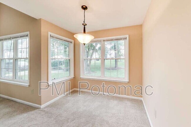 Building Photo - 14038 Vista Dr