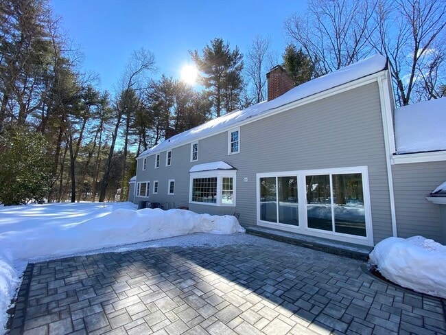 Building Photo - 16 Sears Rd