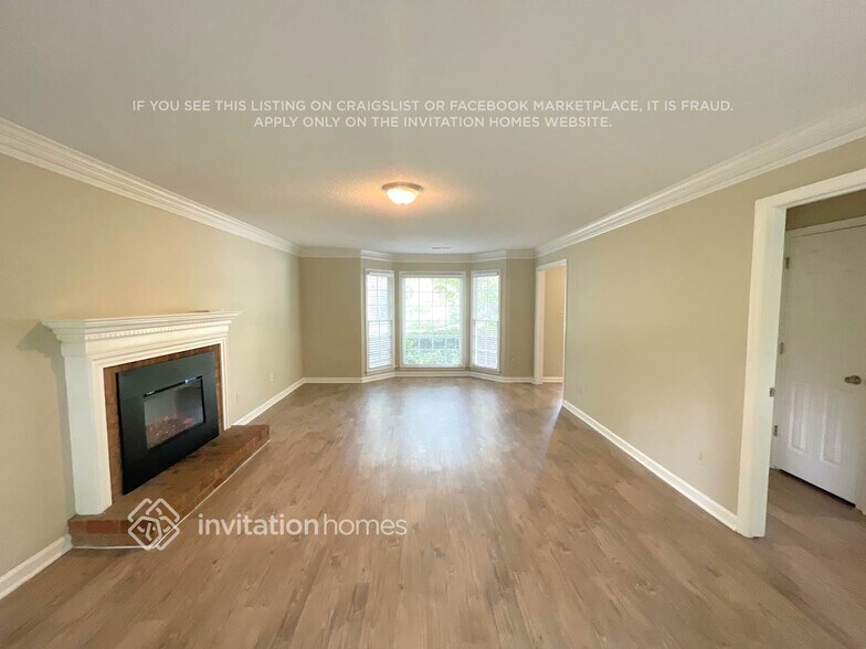 Building Photo - 2862 Wynford Dr S W