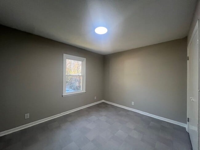 Building Photo - 1608 Fayette Ave