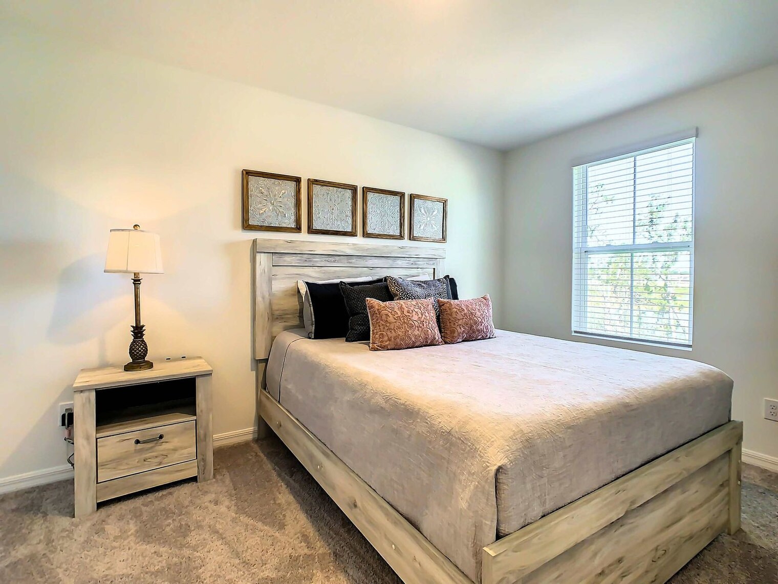 Building Photo - 820 Longboat Dr