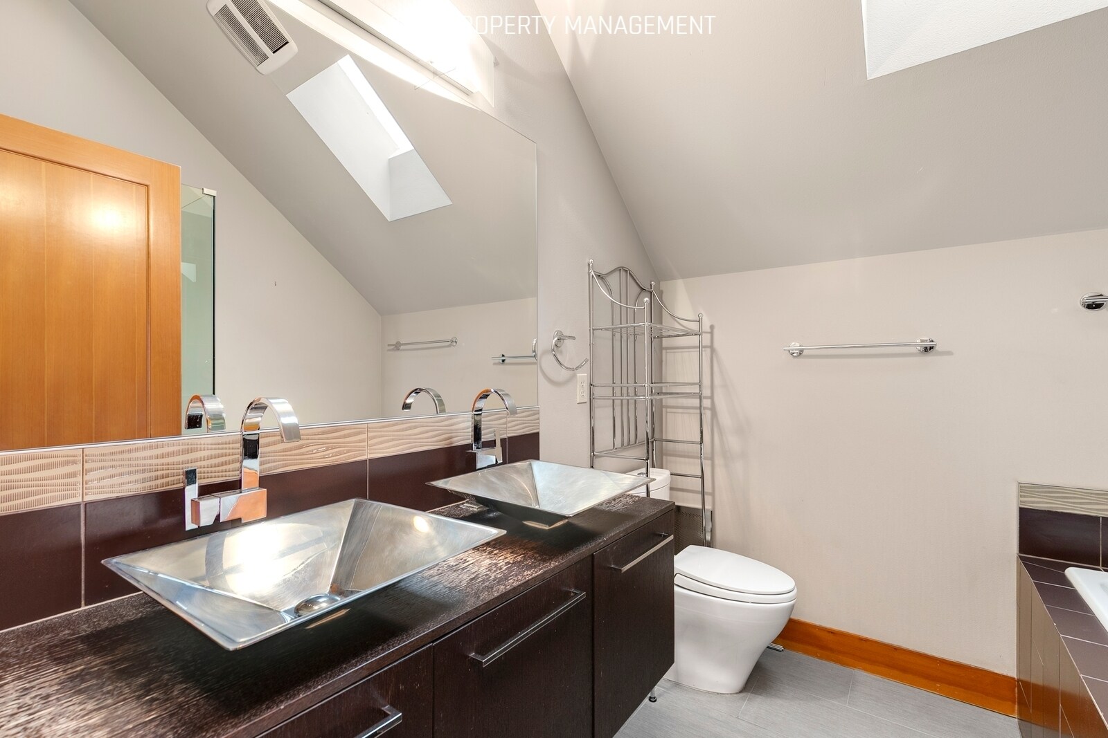 Building Photo - 4012 23rd Ave SW