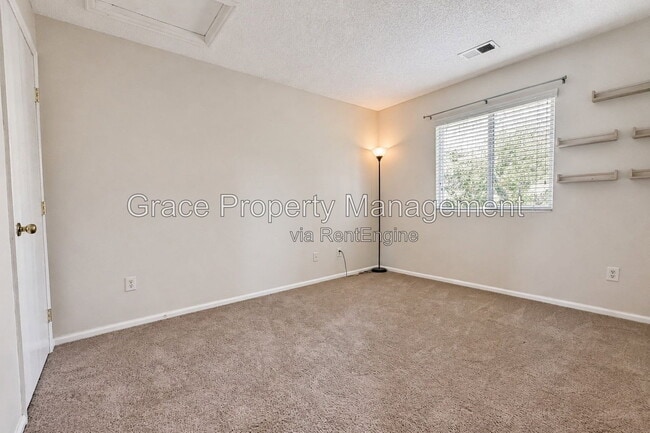 Building Photo - 5177 Pelican St