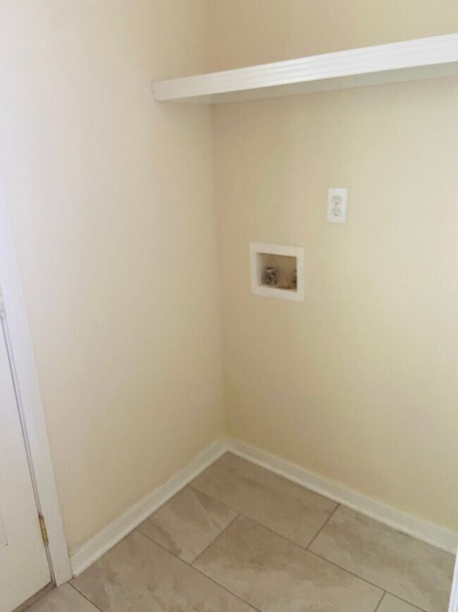 Building Photo - *****MOVE IN SPECIAL! 1/2 OFF 1ST MONTHS RENT*****473 Mockingbird Circle  Brandon, MS