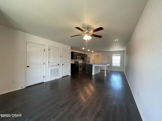 Building Photo - 1824 S Pennsylvania Ave