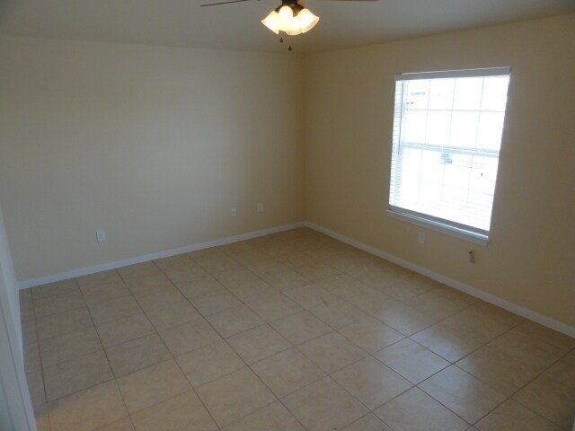 Building Photo - 1700Tru