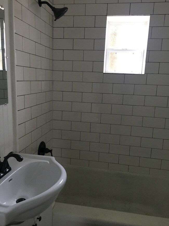 Building Photo - 1236-1238 Garfield NW