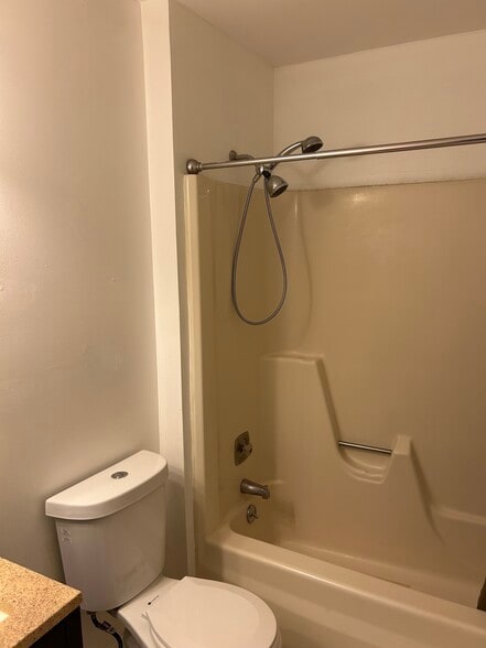 Building Photo - 175 Mill Pond Rd