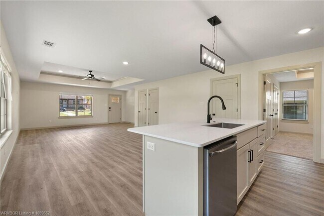 Building Photo - 11622 Maplewood Dr