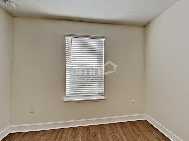 Building Photo - 4723 Birdsong Dr
