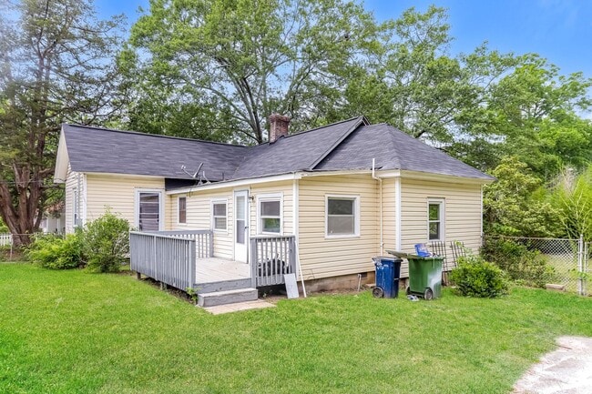 Building Photo - 404 N 15th St