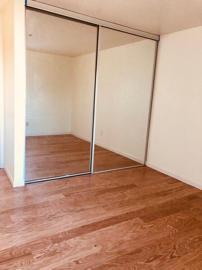 second bedroom - 246 Bonita Ln